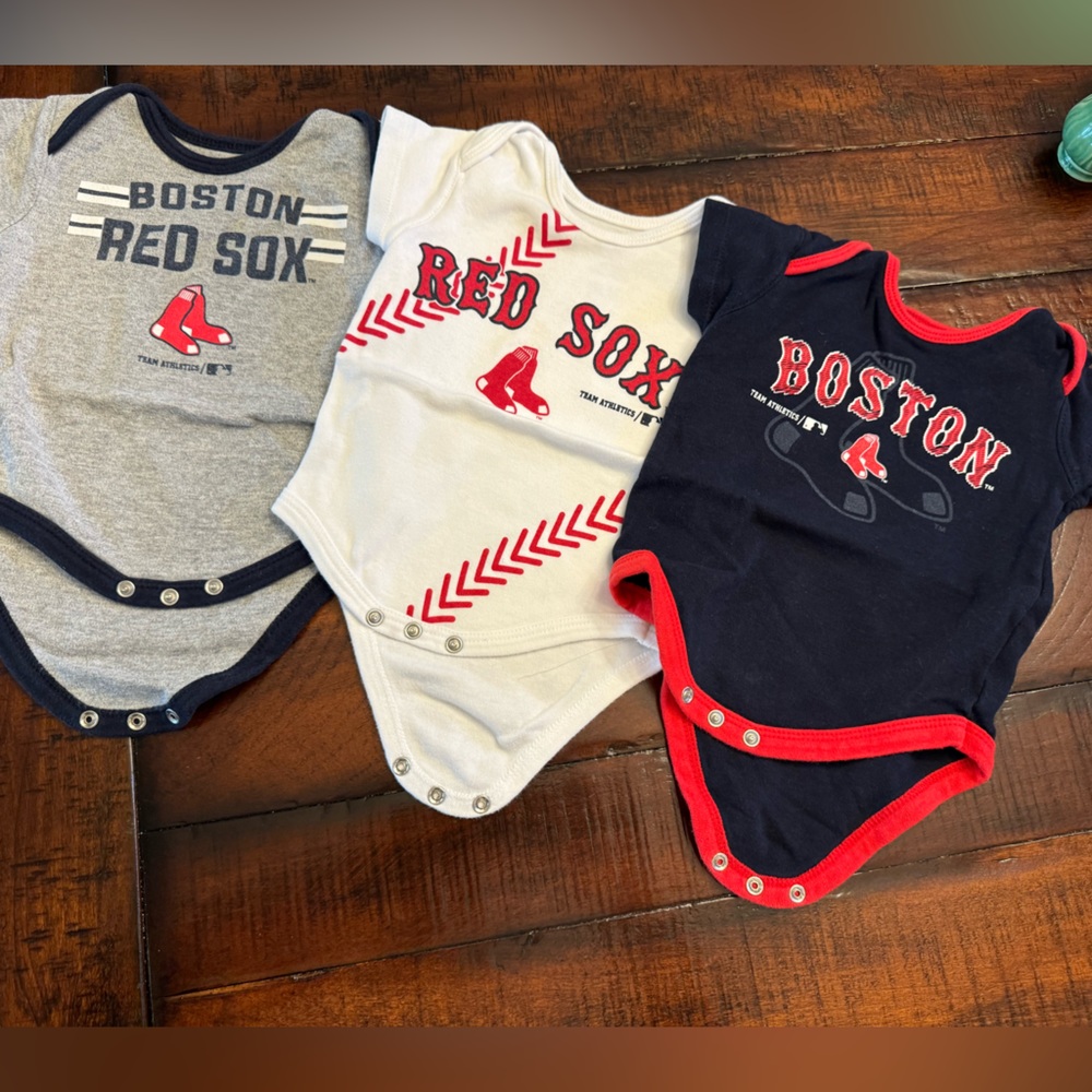 Set of 3 Boston Red Sox onesies 3-6mo